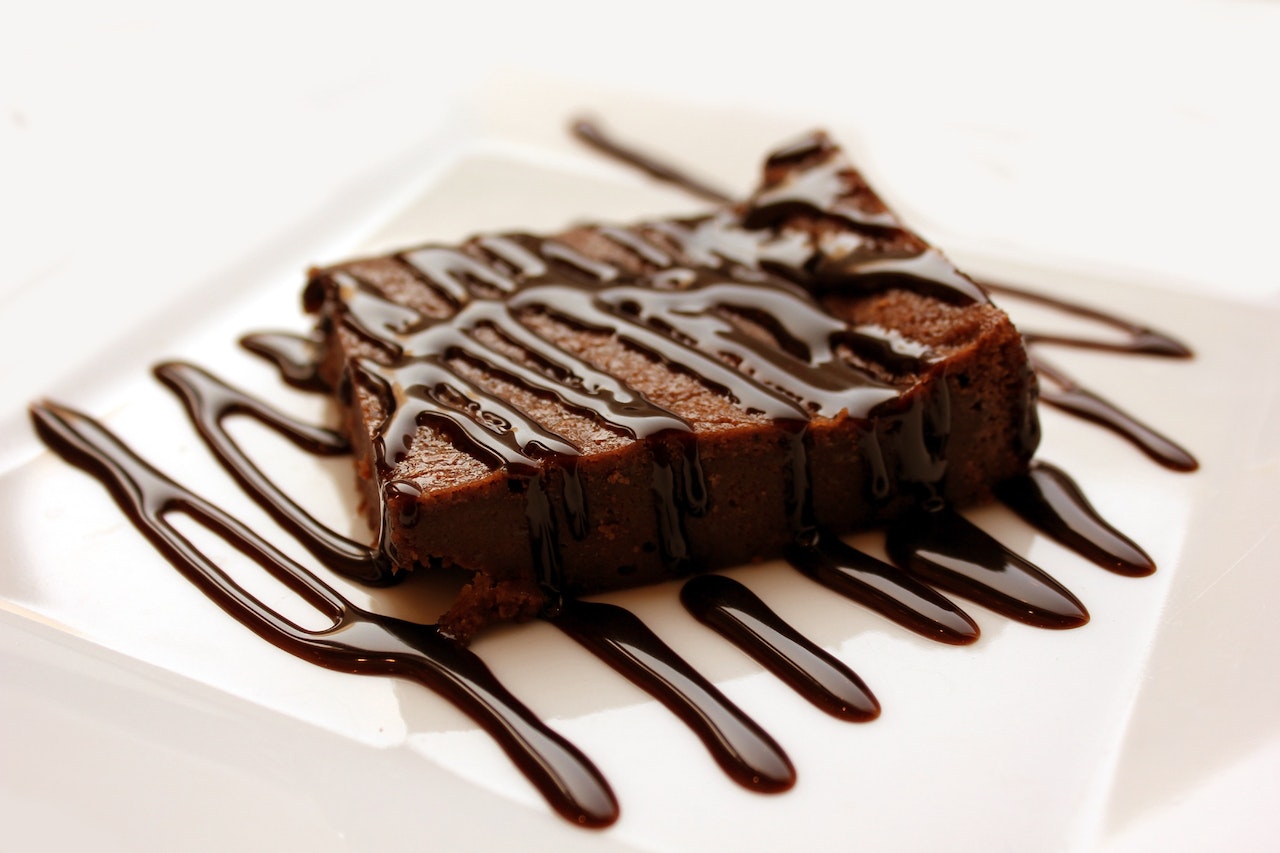Cum să faci o negresă (brownie) cu ciocolată și nuci