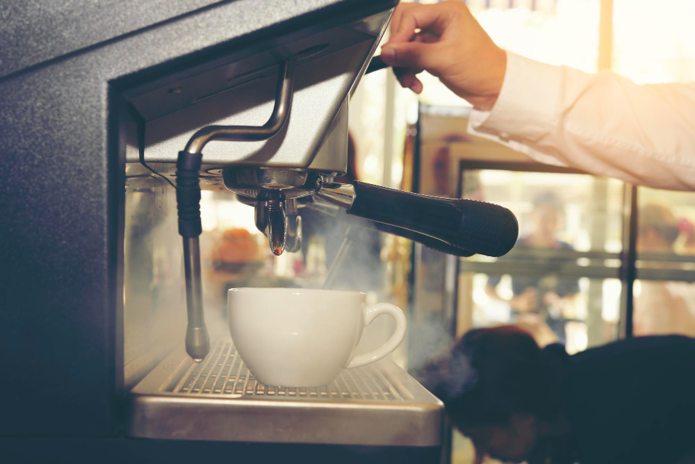Alegerea espressoarelor de cafea: Ghidul esențial pentru pasionații de cafea